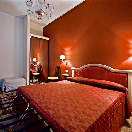Chandeliers Apartment Veneza Exterior foto