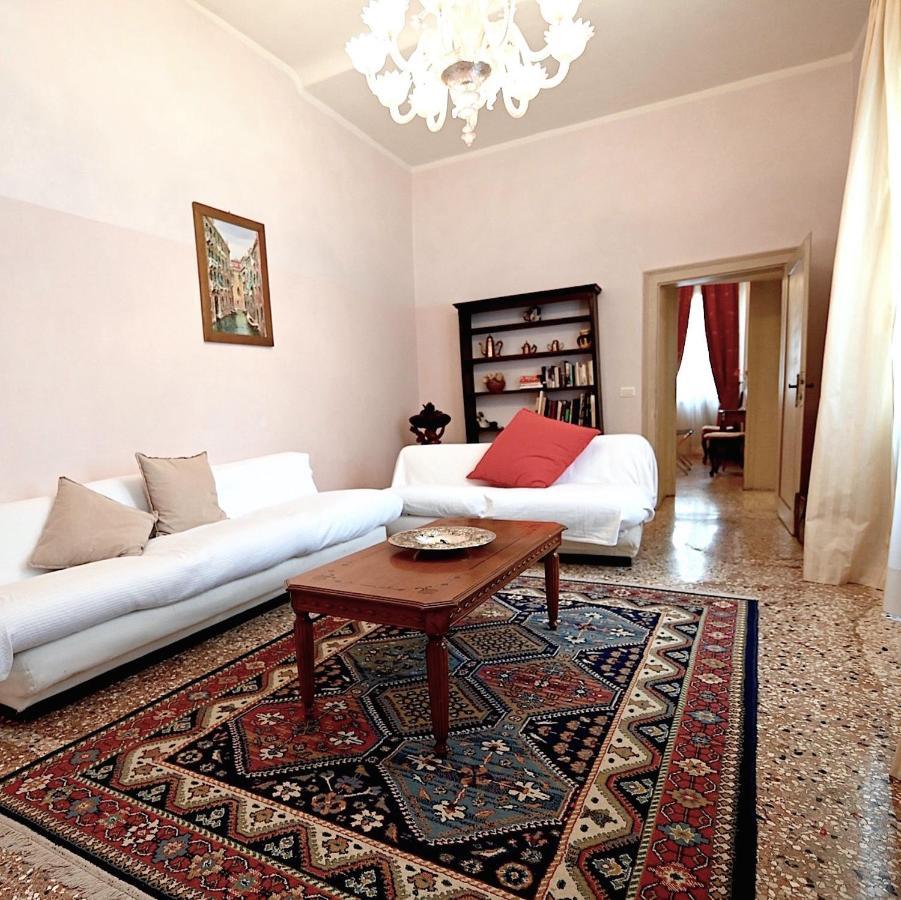 Chandeliers Apartment Veneza Exterior foto