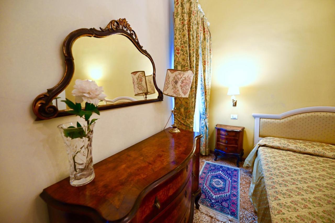 Chandeliers Apartment Veneza Exterior foto